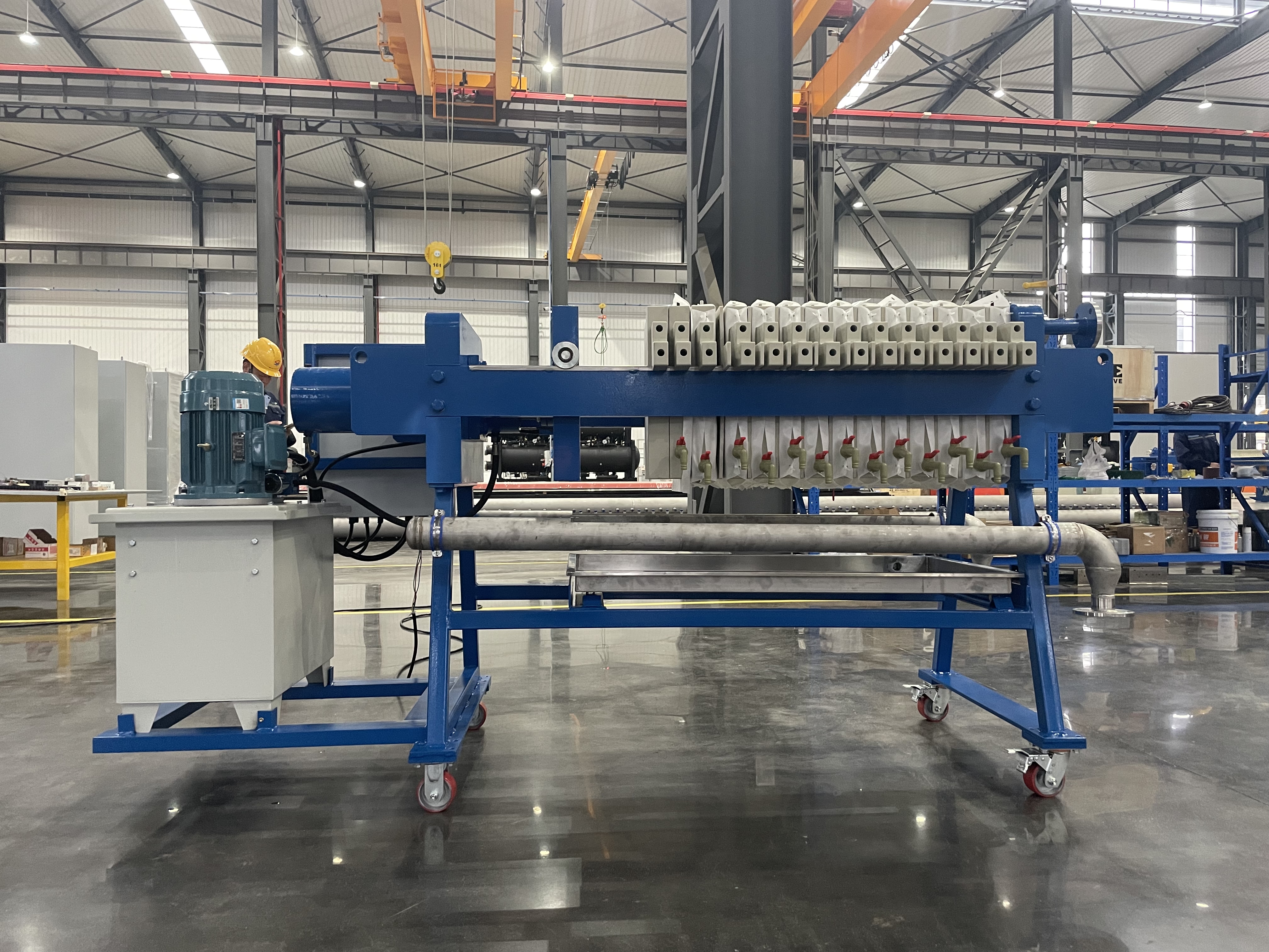 Plate and Frame Filter Press with Open Filtrate Discharge